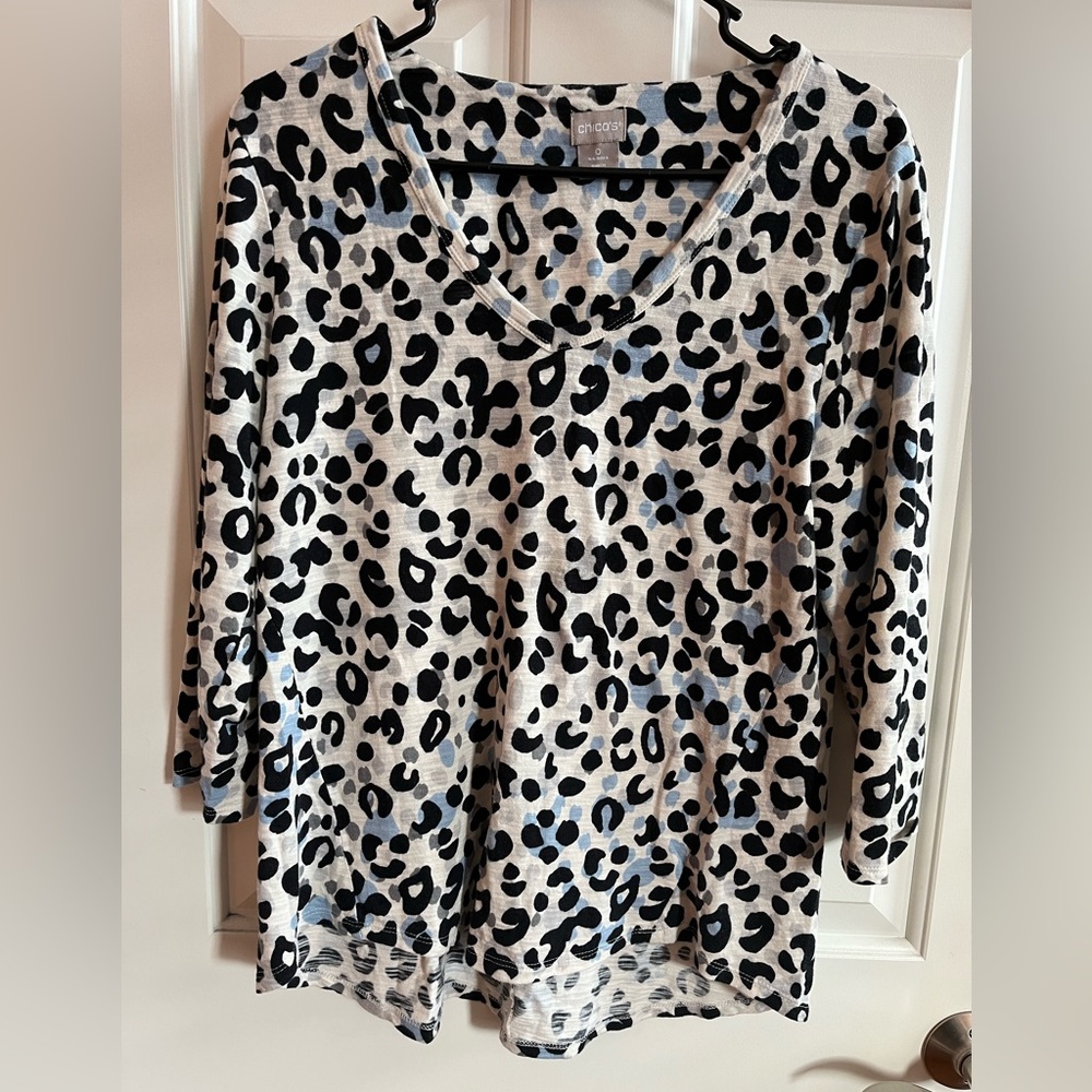 Chico’s size 0 tee